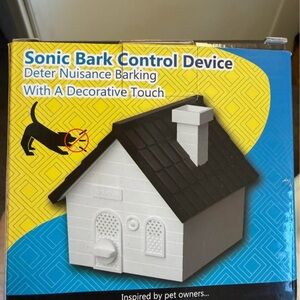 Sonic Bark Control Device - Black and White